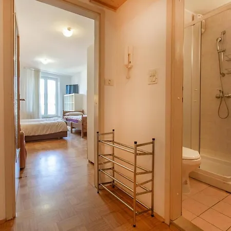 Lovely Apartment In Portoroz With House Sea View 아파트 *