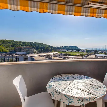 Lovely In With House Sea View