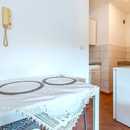 Lovely In With House Sea View Apartment